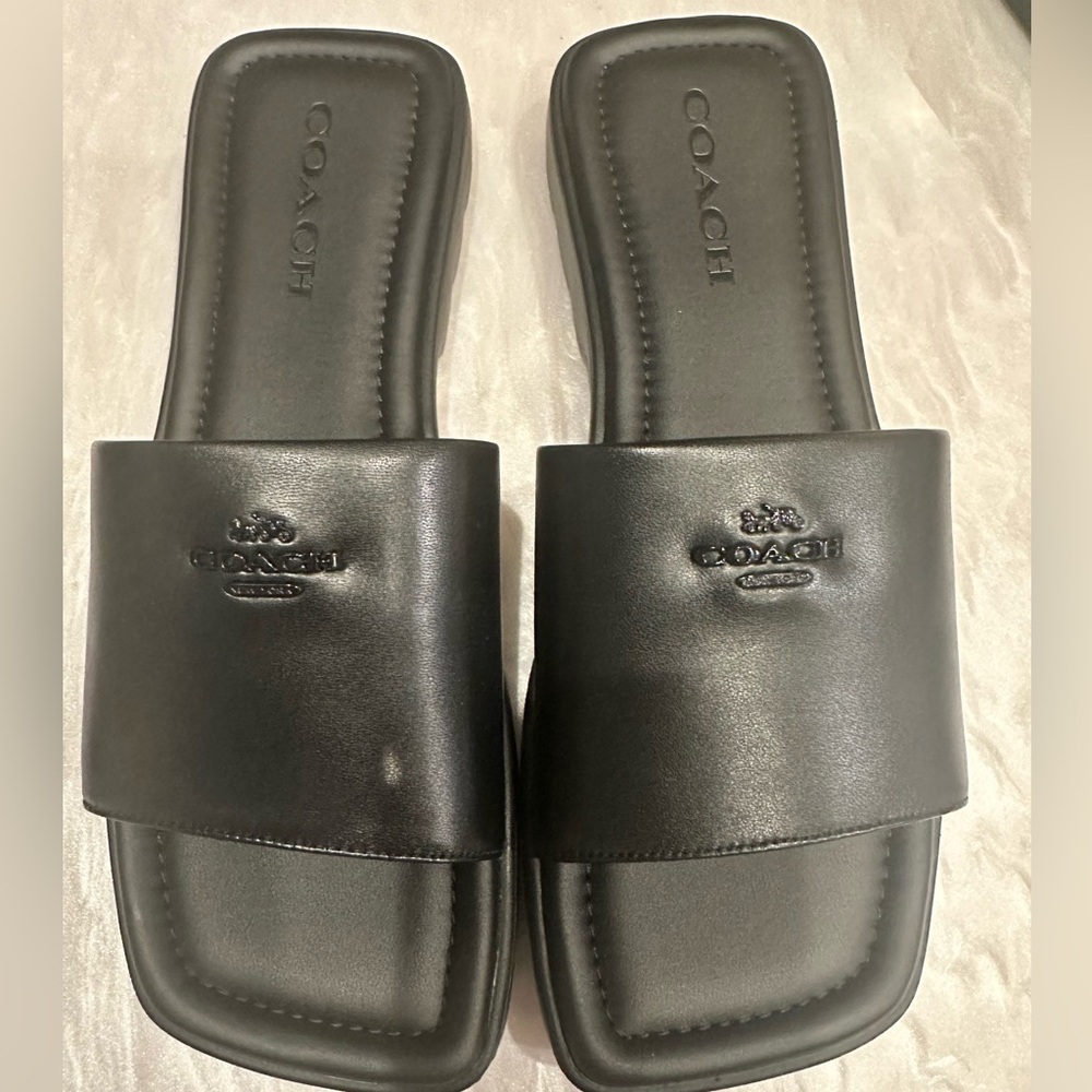 Coach Fiona Leather Sandals Black Size 8.5B- New